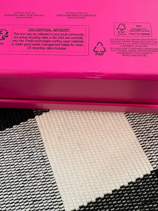 Prada Hot Pink Storage Box with Gold Logo - Picture 5 of 9